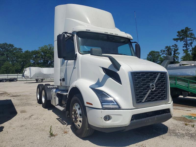 4V4WC9EH1LN243199