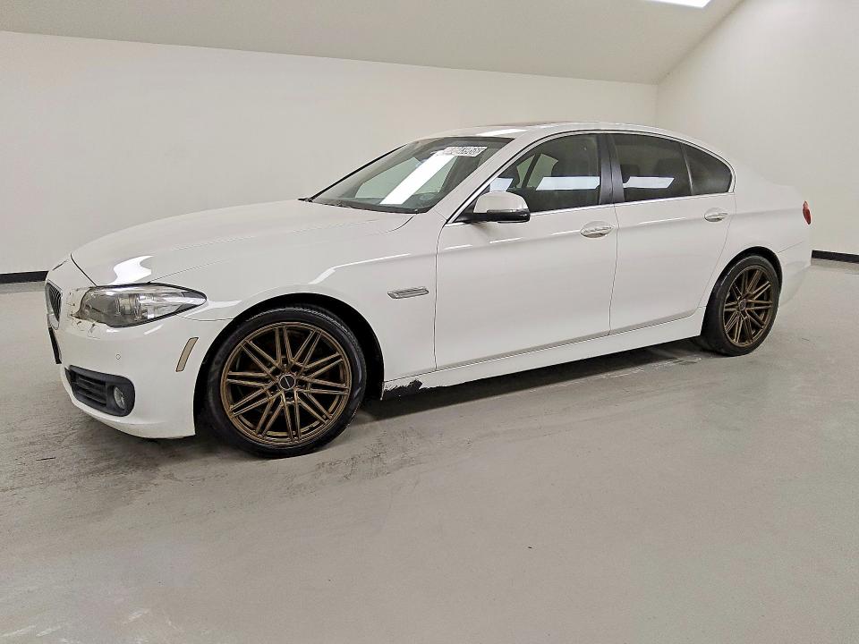 WBA5A5C5XFD524861
