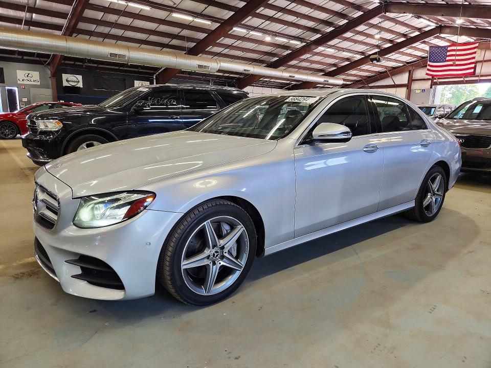 WDDZF4KB8HA232885