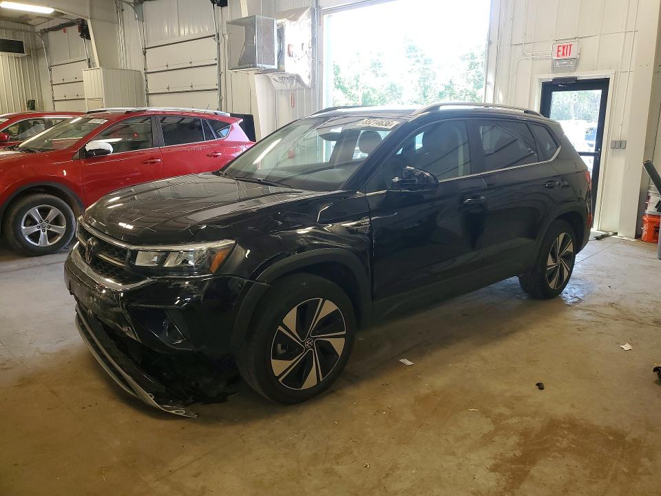3VVVX7B28RM019951