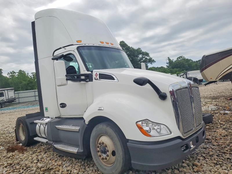 1XKYA48X5KJ297017
