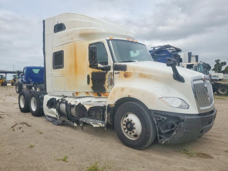 3HSDZAPR2PN461257