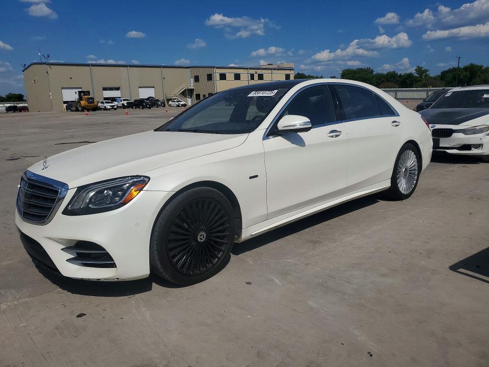 WDDUG7DB3KA476831