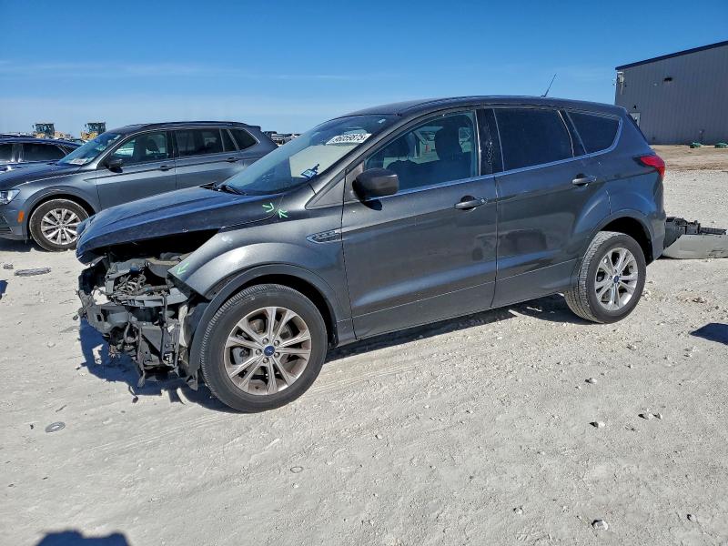 1FMCU0GD6KUA33909