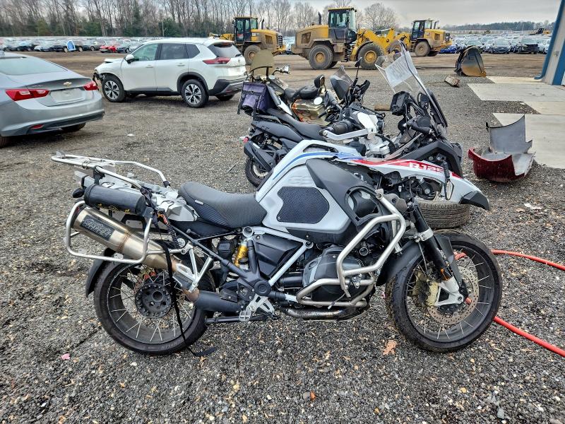 WB10M1305N6F38039