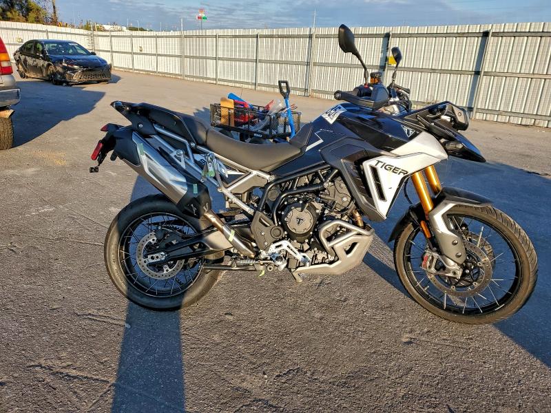 SMTC83DEXSTCE5550