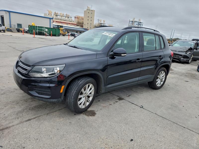 WVGAV7AX2JK000562