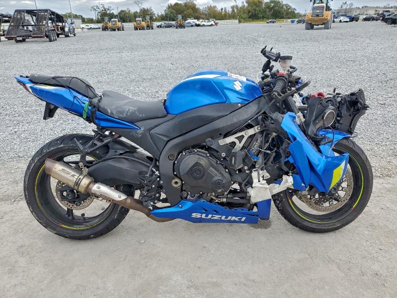 JS1GT78AXF2100075